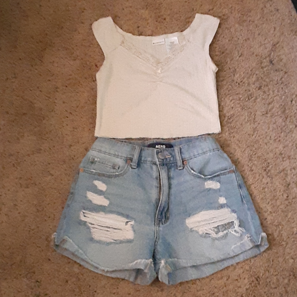 Shorts & crop top outfit